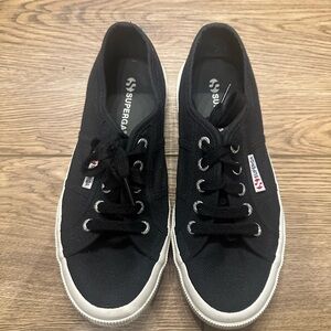 Superga Women’s black and White Sneakers
